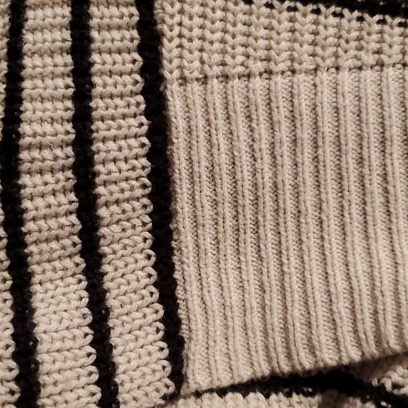 💞a.n.a. sweater - Picture 9 of 9